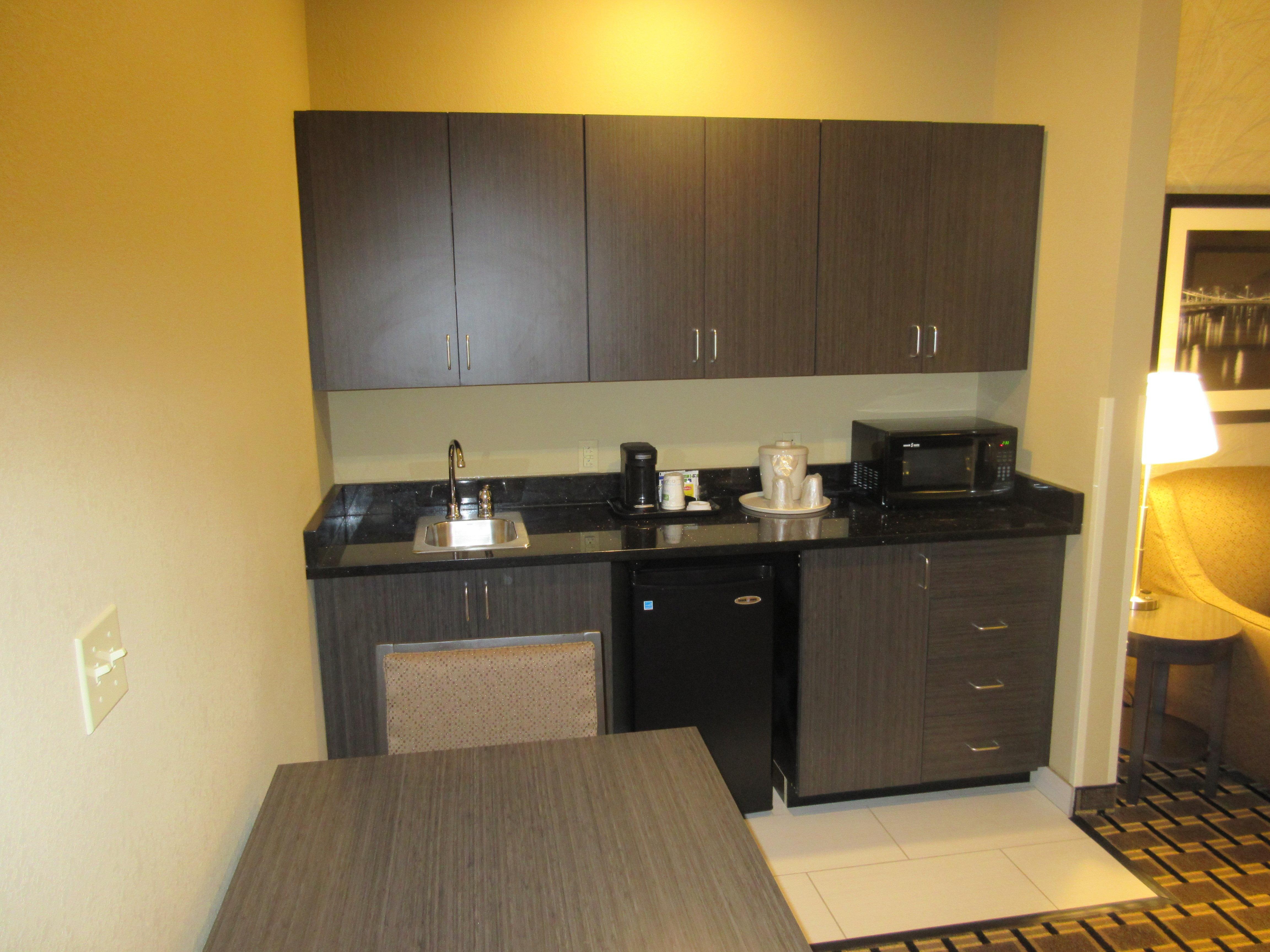 Holiday Inn Express & Suites Butler By Ihg Buitenkant foto