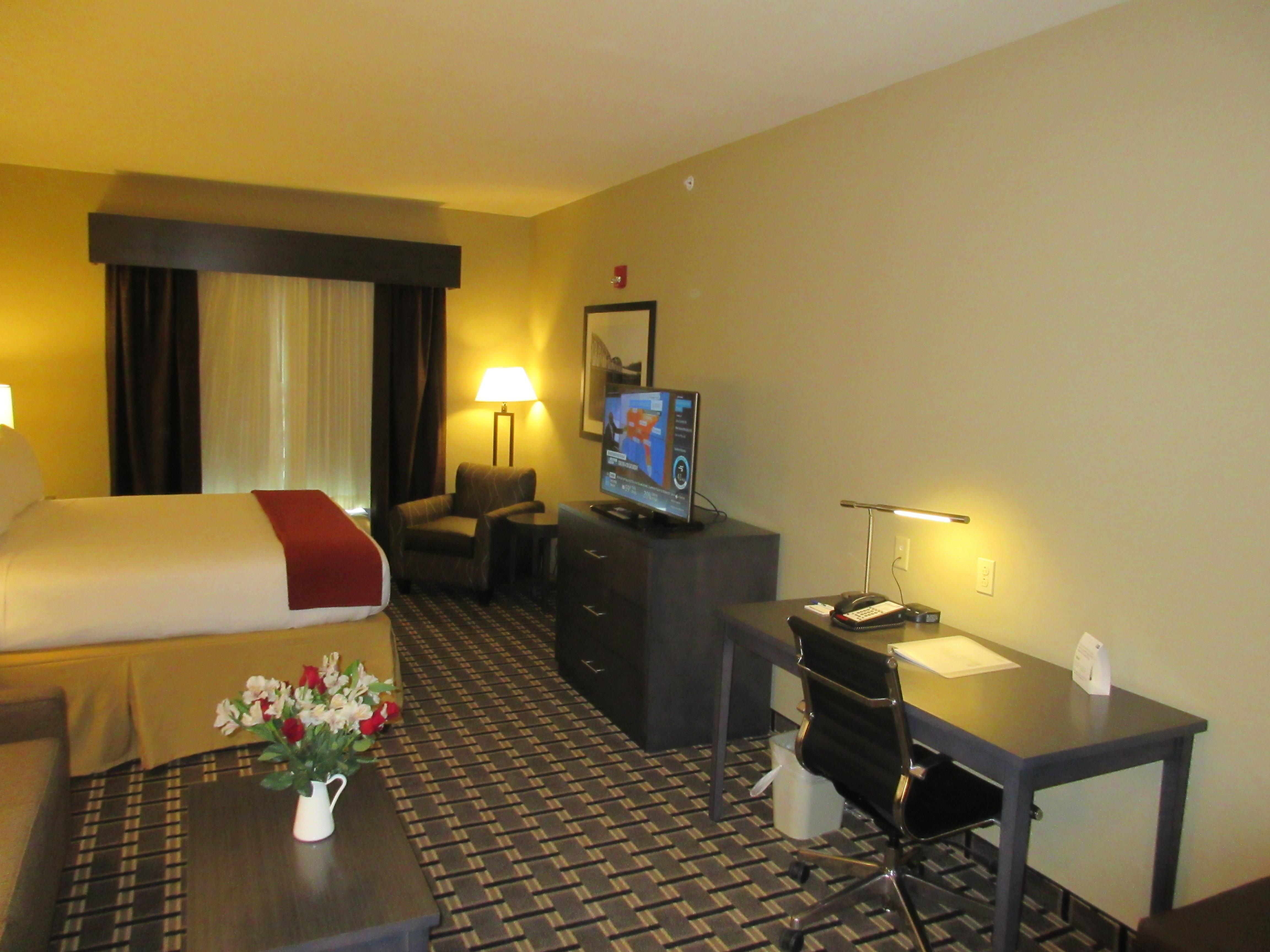Holiday Inn Express & Suites Butler By Ihg Buitenkant foto