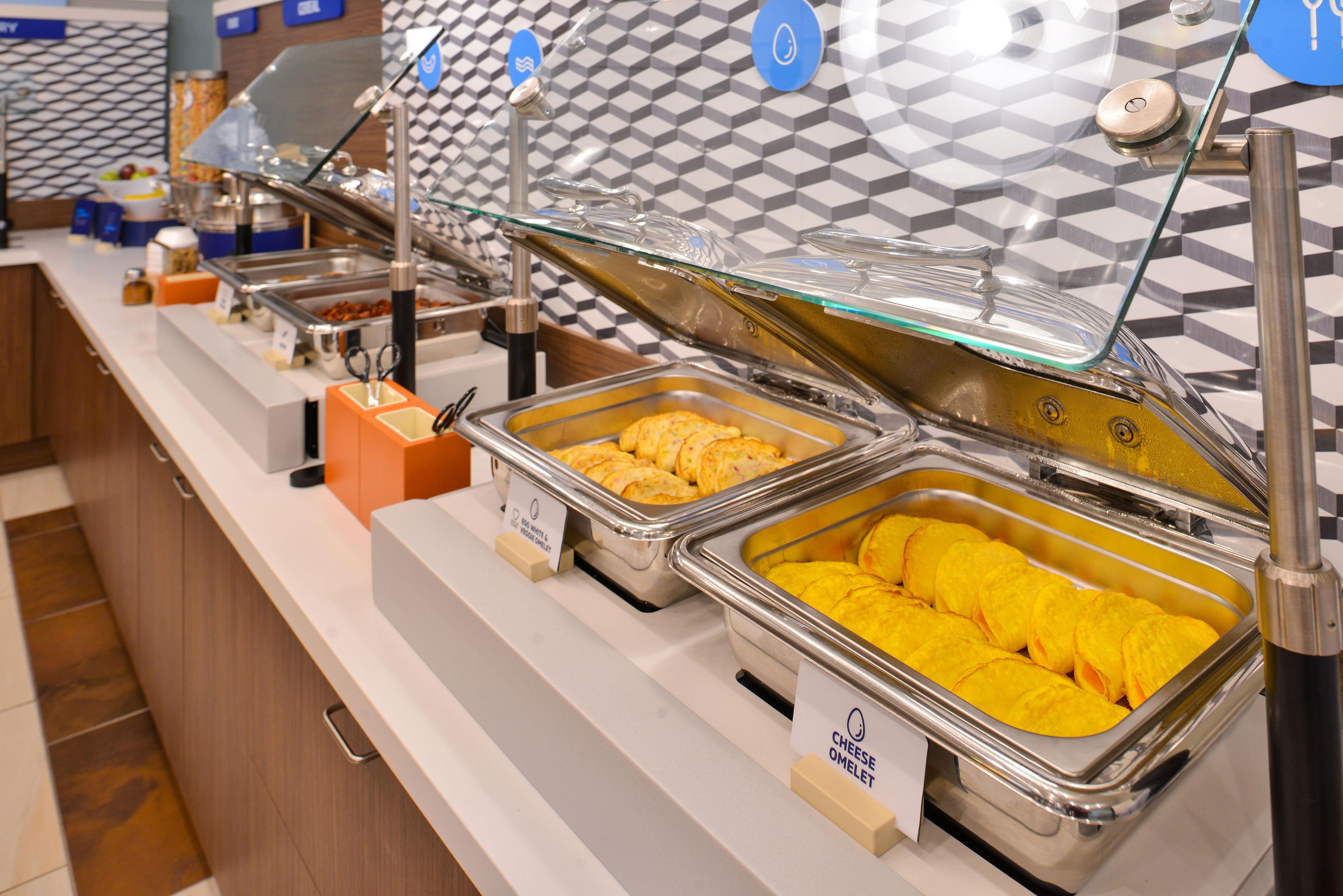 Holiday Inn Express & Suites Butler By Ihg Buitenkant foto