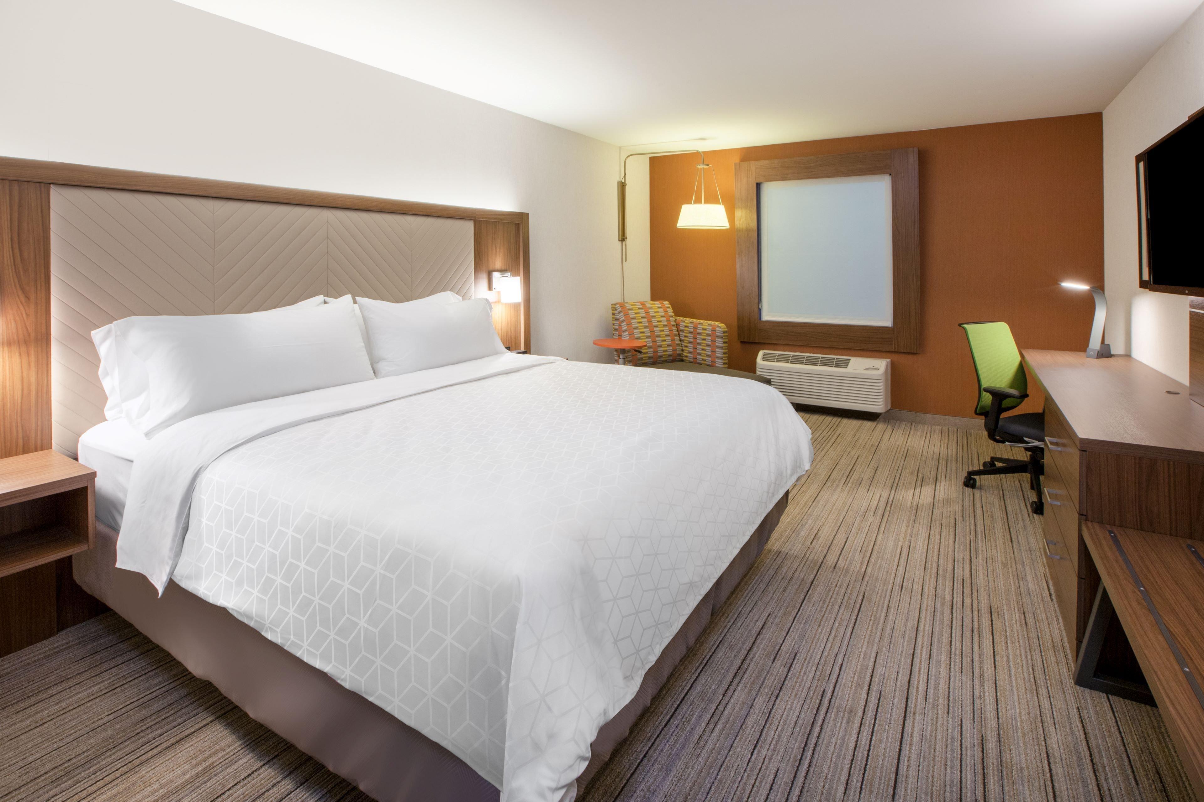 Holiday Inn Express & Suites Butler By Ihg Buitenkant foto