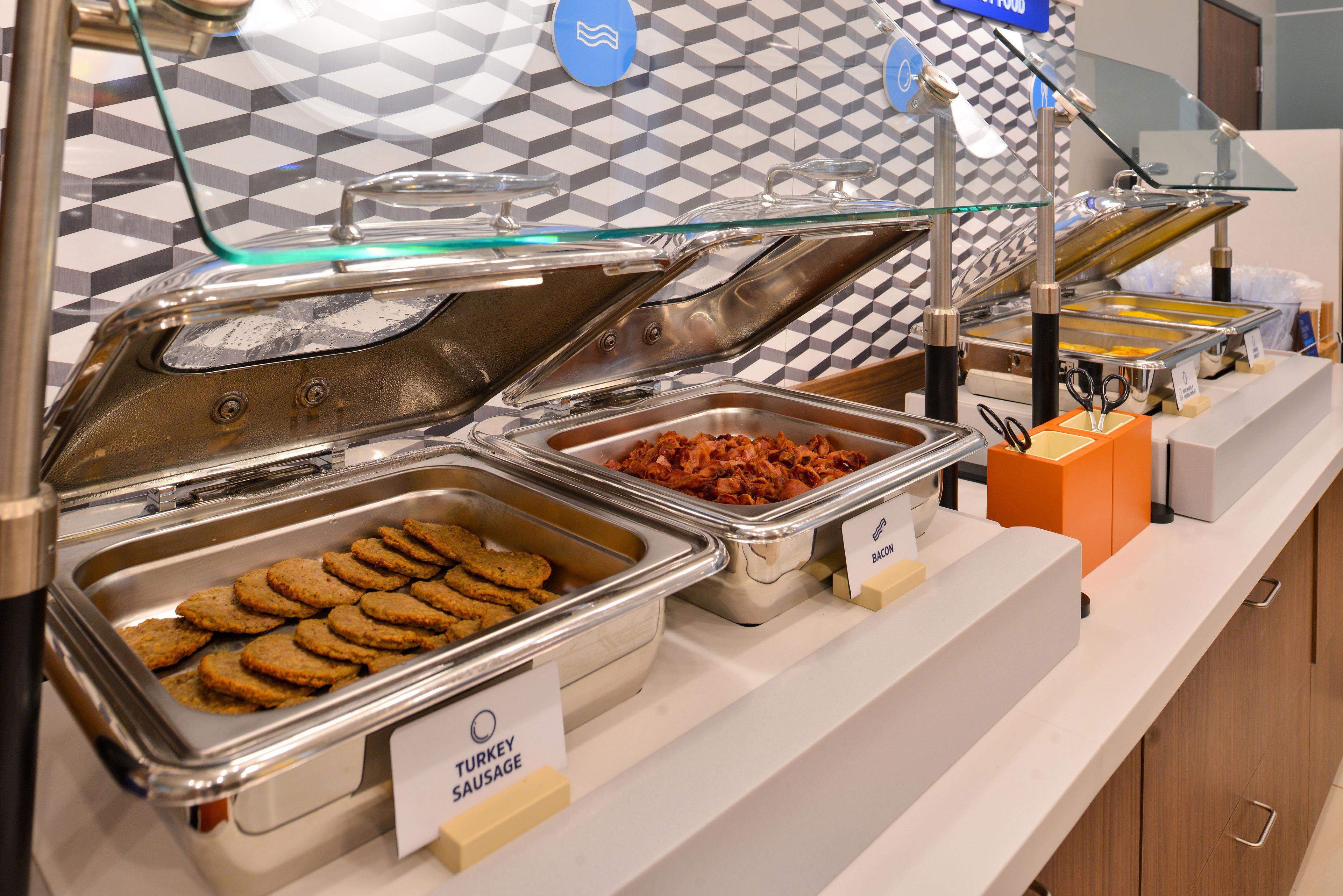Holiday Inn Express & Suites Butler By Ihg Buitenkant foto