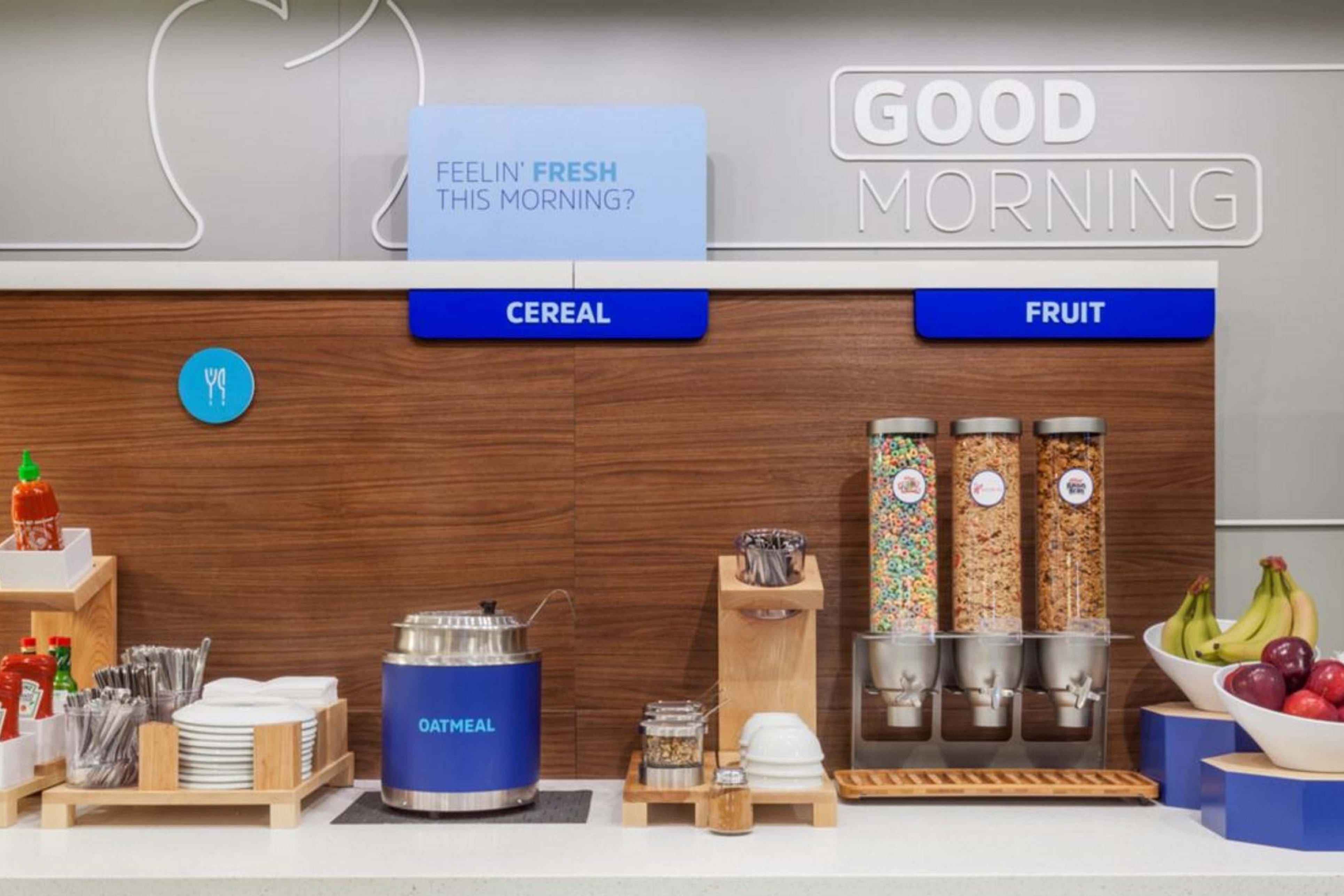 Holiday Inn Express & Suites Butler By Ihg Buitenkant foto